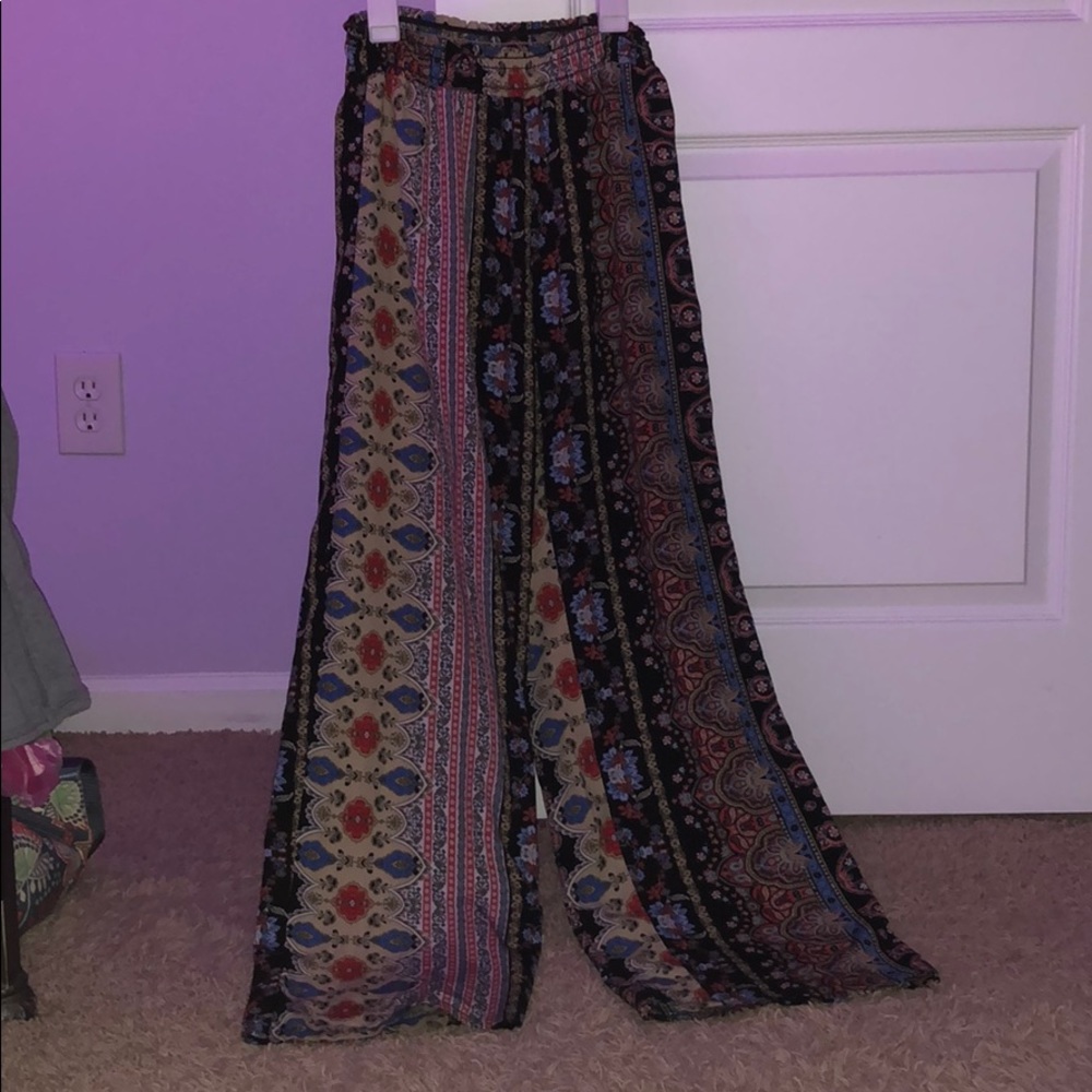flowy pattern pants